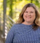 Beverly Perkins Headshot