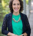 Rebecca Whitaker Headshot