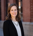 Lauren McCrary headshot