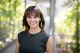 Beth Boyer Headshot